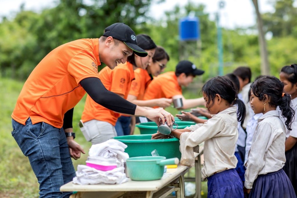 volunteer Griffin Kapelus